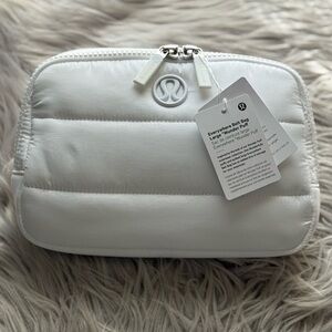 Lululemon Everywhere Belt Bag Large 2L Wunder Puff